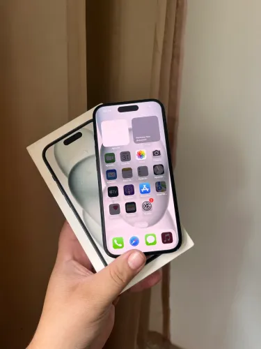 iPhone 15 128GB