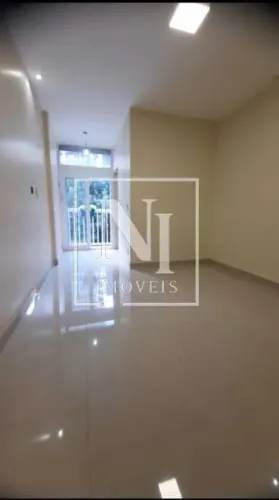 Apartamento : Padrão / Residencial / Humaitá