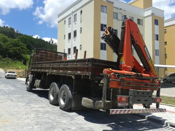 Volvo vm 260 ,40 mil abaixo da fipe
