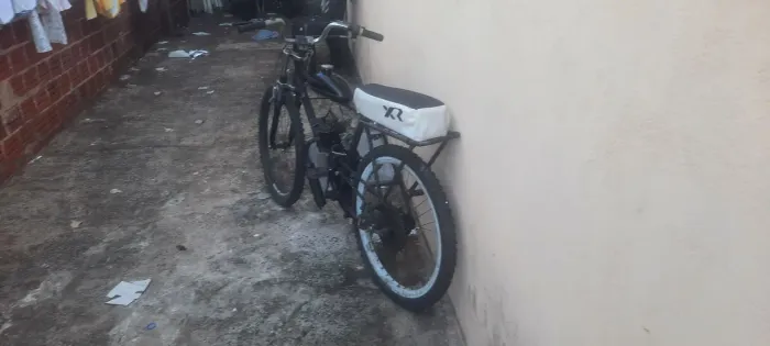 Vende-se motorizada