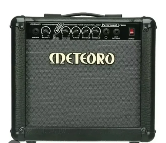 Amplificador meteoro sem nenhum defeito. 