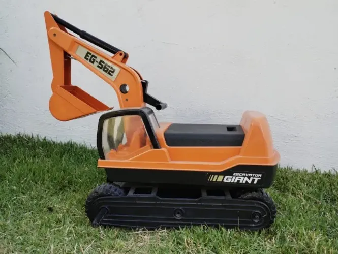 Escavadeira Infantil Giant EG-562 Grande Excelente Estado