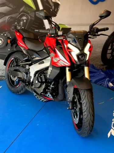 BAJAJ DOMINAR NS400Z 2026