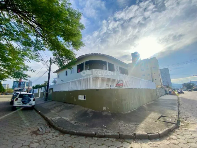 Apartamento para aluguel, 1 quarto, 1 vaga, Humaitá - Tubarão/SC