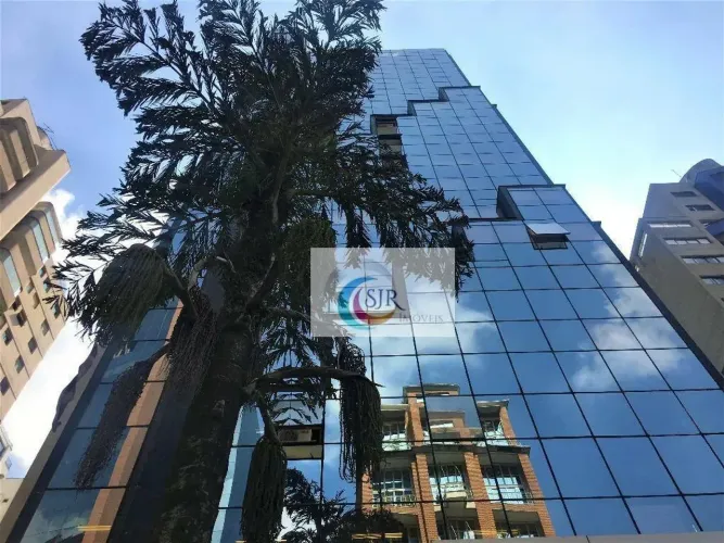 Andar com 282,00m² área útil com forro, iluminação, ar condicionado central, piso com elet
