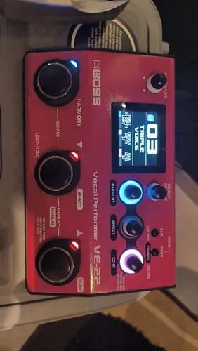 Pedaleira vocal boss ve22 ve-22