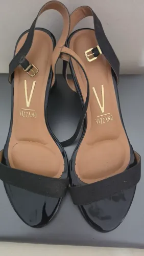Sandália VIZZANO Preta