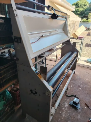 MAQUINA DE REVISAR MEDIR TECIDO E LAMINADO