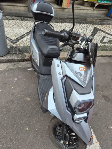 Scooter elétrica jet