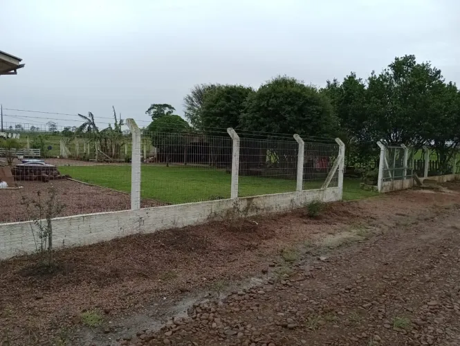 Vendo essa casa na forquilhinha