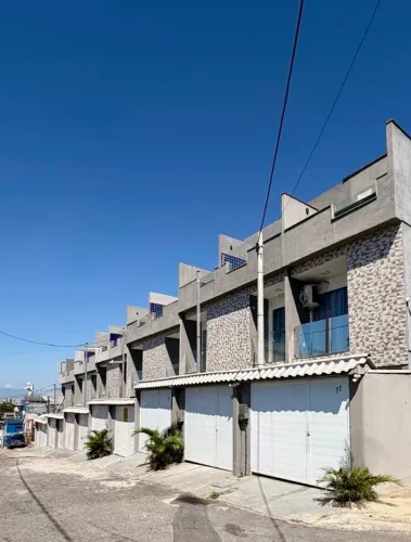 CASAS 3 QUARTOS COM PISCINA E ÁREA GOURMET