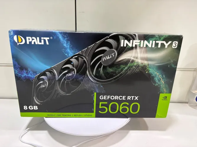 Rtx 5060 8gb para vender logo! Nova!!!!!
