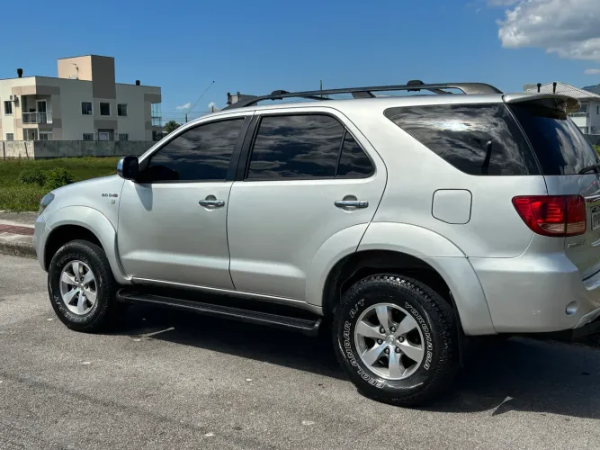 Toyota Hilux SW4 SRV D4-d 4X4 3.0 TDI Dies. AUT 2006