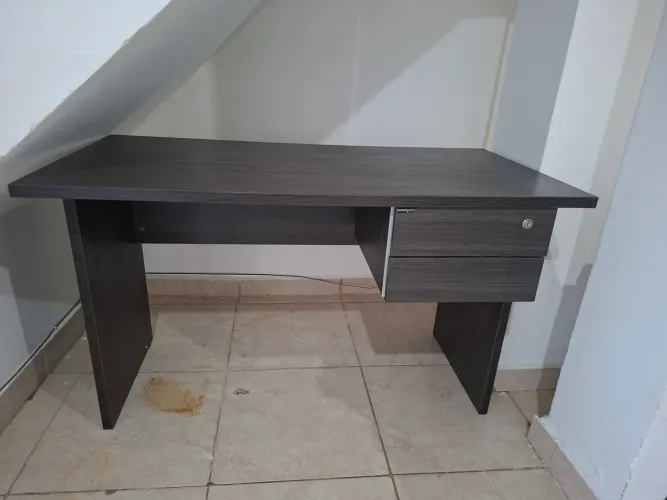 Escrivaninha de Escritório 1,20 m com 2 gavetas
