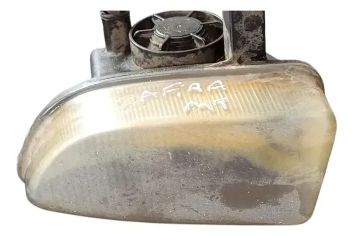 Farol De Milha Esquerda Zafira 2.0 2002 (detalhe) (Usado) / MT