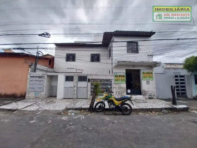 Apartamento com 2 dormitórios para alugar, 33 m² por R$ 871,00/mês - Montese - Fortaleza/C