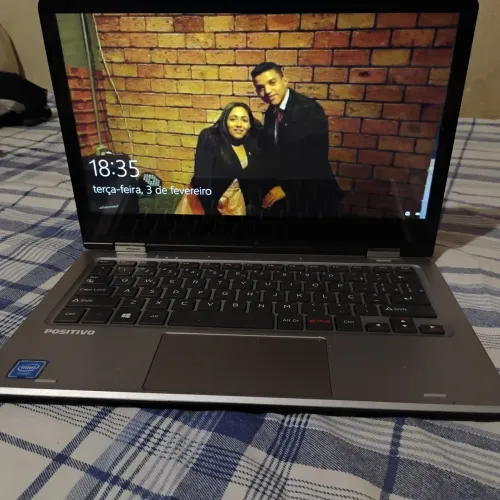 Notebook 2 em 1 positivo