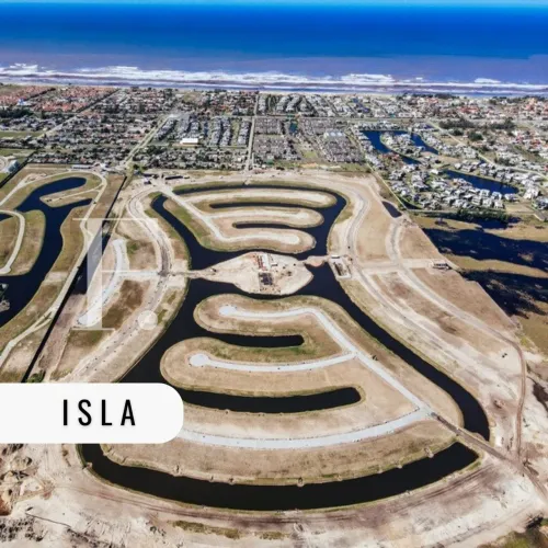 Terreno à Venda no Condomínio Isla