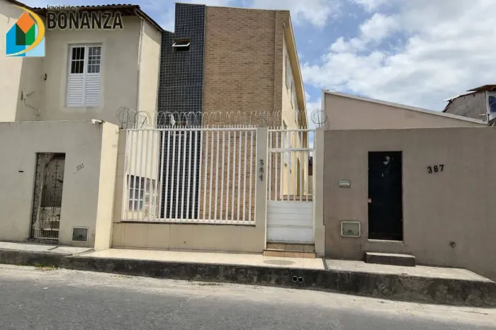 Apartamento no Antonio Bezerra com 02 Quartos para alugar