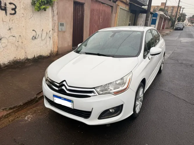 Citroen C4 Lounge Tendance 2.0 Flex 4P Aut. 2015