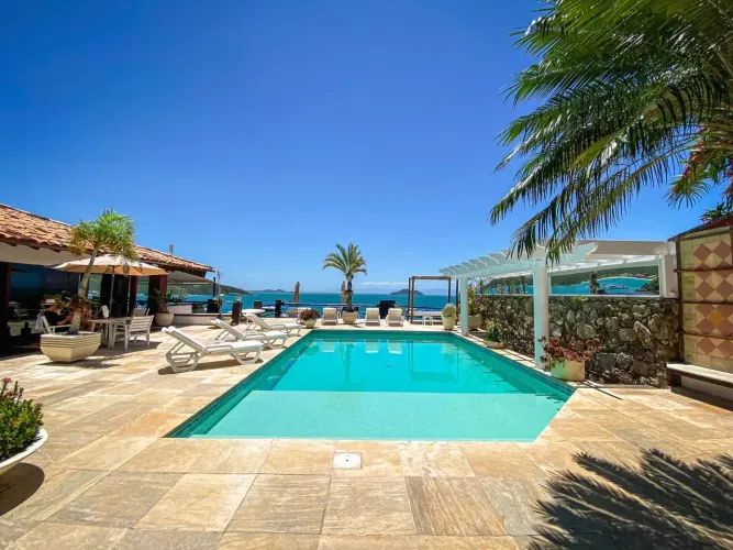 Hotel à venda na Orla Bardot - Centro - Armação dos Búzios - RJ