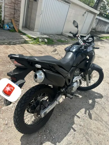 Xre 300 2022