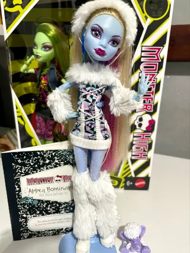 Monster High Abbey Basica
