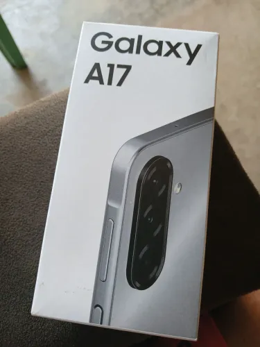 V/T Samsung A17 256 GB , pto/cza , completo ,not , de procedência R$ 1000