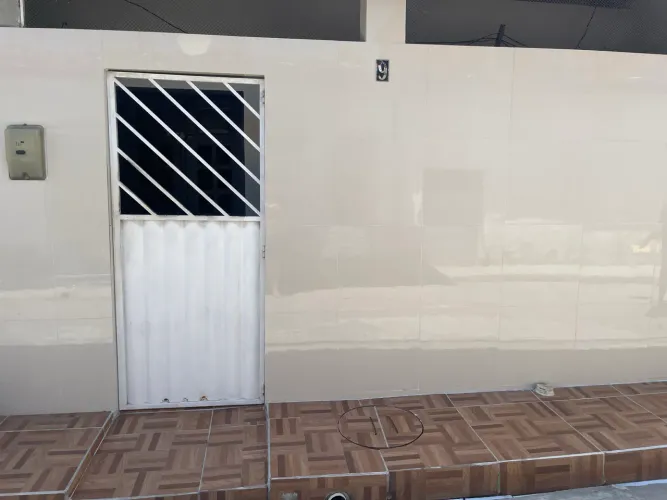 Vende- se casa Clima bom