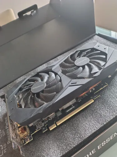 VENDO PLACA DE VIDEO RTX 2060 6 GB GDDR6 (APENAS VENDA) 