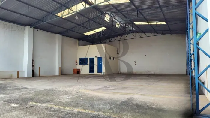 Salão/Loja à venda, 300m², Rua Duque de Caxias - Campinas/SP