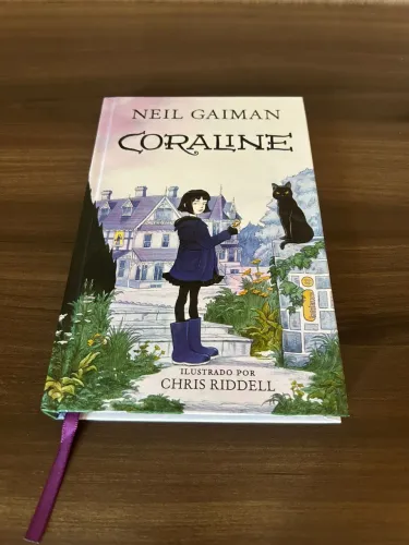 Livro Coraline