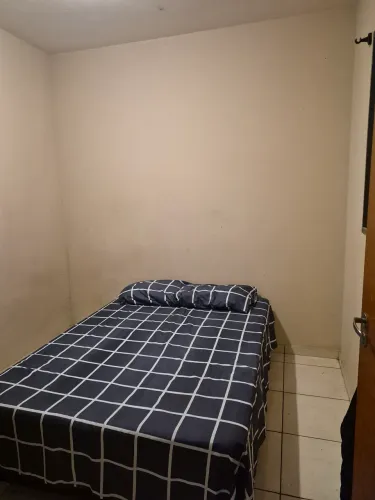 Alugo quarto
