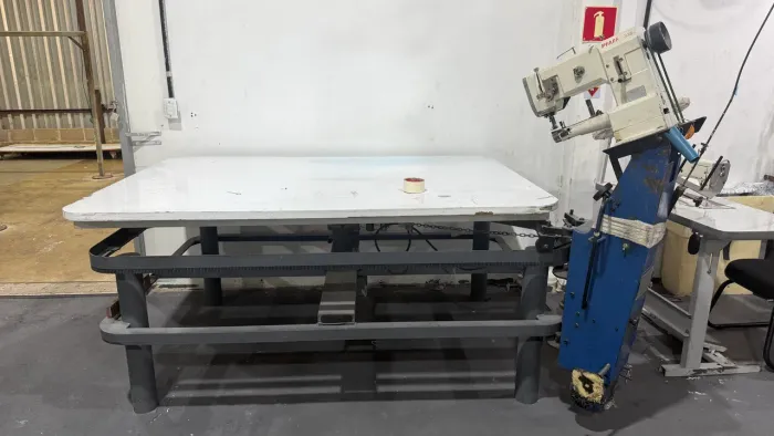 Máquina de Costurar Colchão com mesa e cabeçote PFAFF