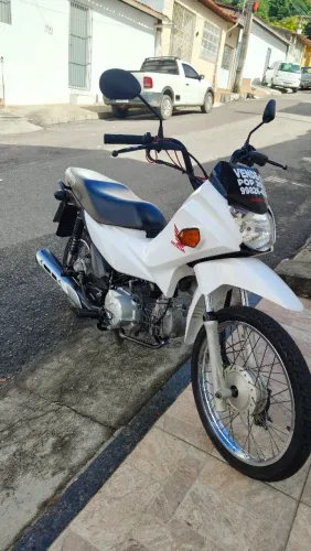 vendo uma pop 110 braça muito nova