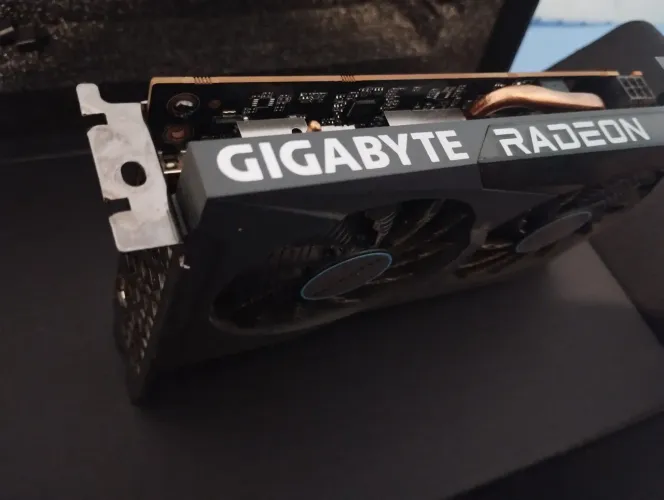 Placa de Vídeo Gigabyte AMD RX 6500 XT 4GB
