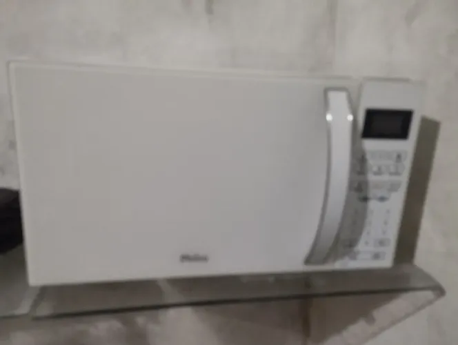 Vendo forno microondas semi-novo