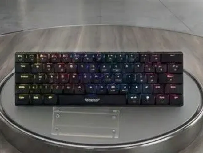 Teclado mecânico com fio, switch azul e RGB personalizável