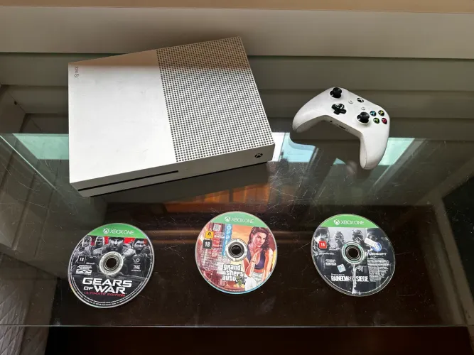 Xbox One S