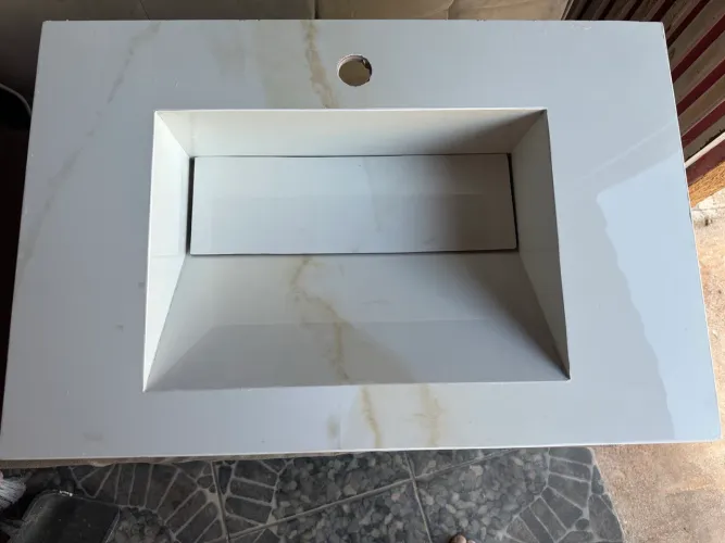 Vendo pia para banheiro nova medindo 60 por 40 , 200 reais