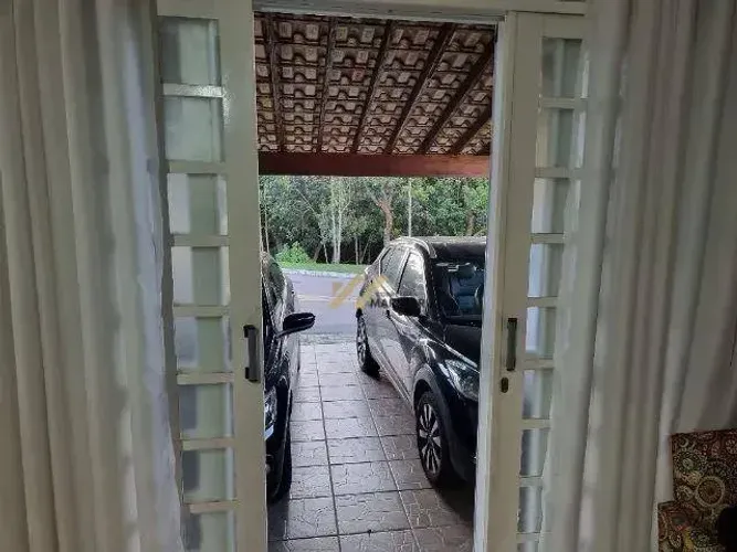 CASA TÉRREA A VENDA - 3 QUARTOS (1 SUÍTE), 250M²A.T, 170M²A.C - R$ 1.060.000,00 - CONDOMÍN