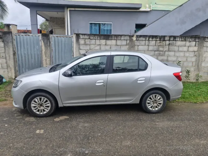 Renault Logan Dynamique Hi-flex 1.6 8V 4P 2015