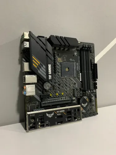 Placa Mãe B550M Plus Tuf AM4 