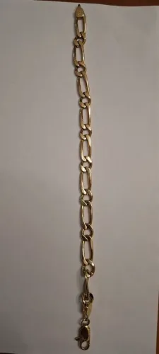 Pulseira folheada a ouro.