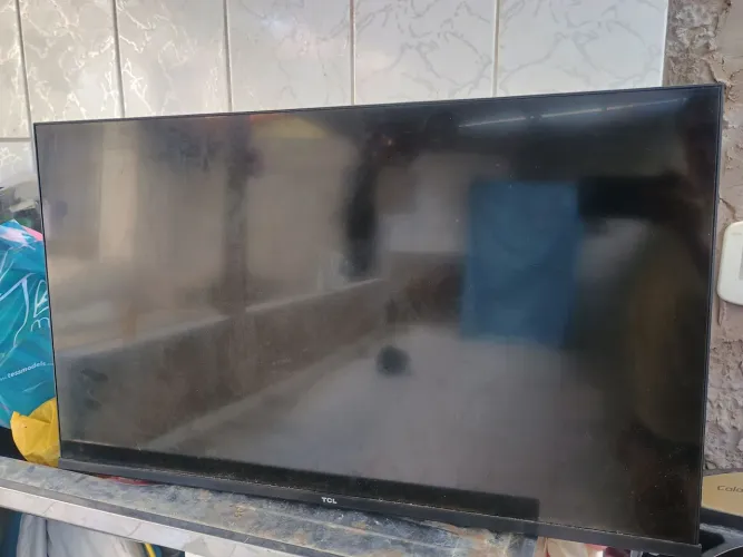 Vendo TV TCL (Não está funcionando a imagem, só áudio)