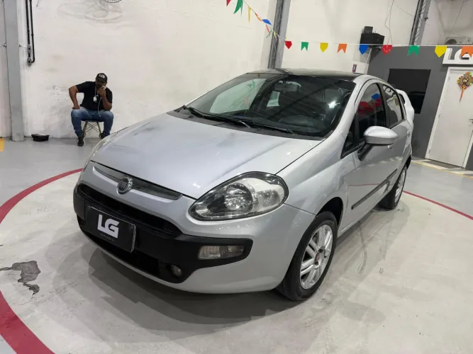 Fiat Punto Attractive 1.4 Fire Flex 8V 5P 2015