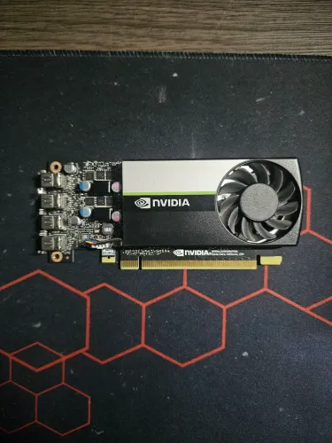 OPORTUNIDADE - NVIDIA T1000 8GB GDDR6 ESTADO DE NOVA / SEM USO