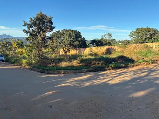 Lote em Mateus Leme 270m²