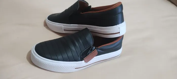 Tênis on Slip feminino