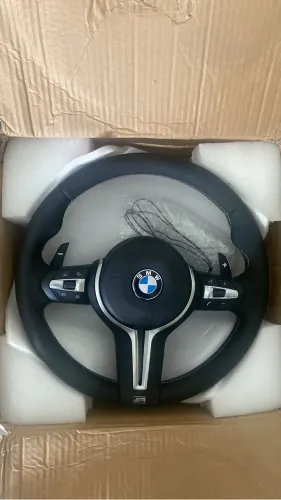 Volante BMW M Sport novo